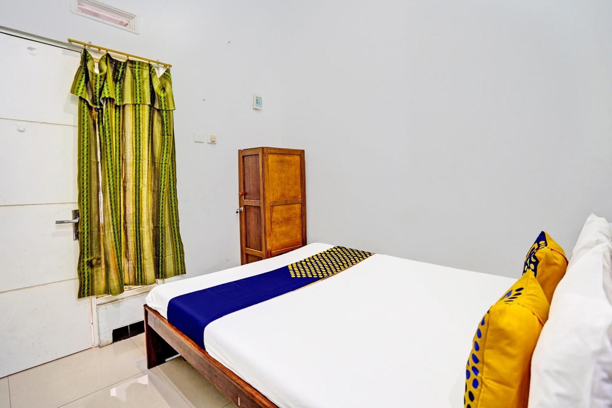 Oyo Life 91866 Paradise Ok Kost Syariah Mojokerto Екстер'єр фото