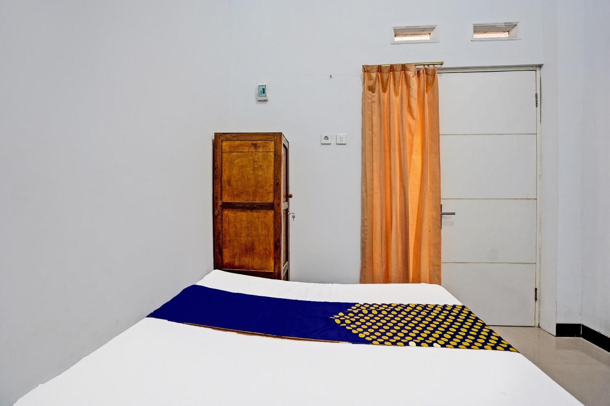 Oyo Life 91866 Paradise Ok Kost Syariah Mojokerto Екстер'єр фото